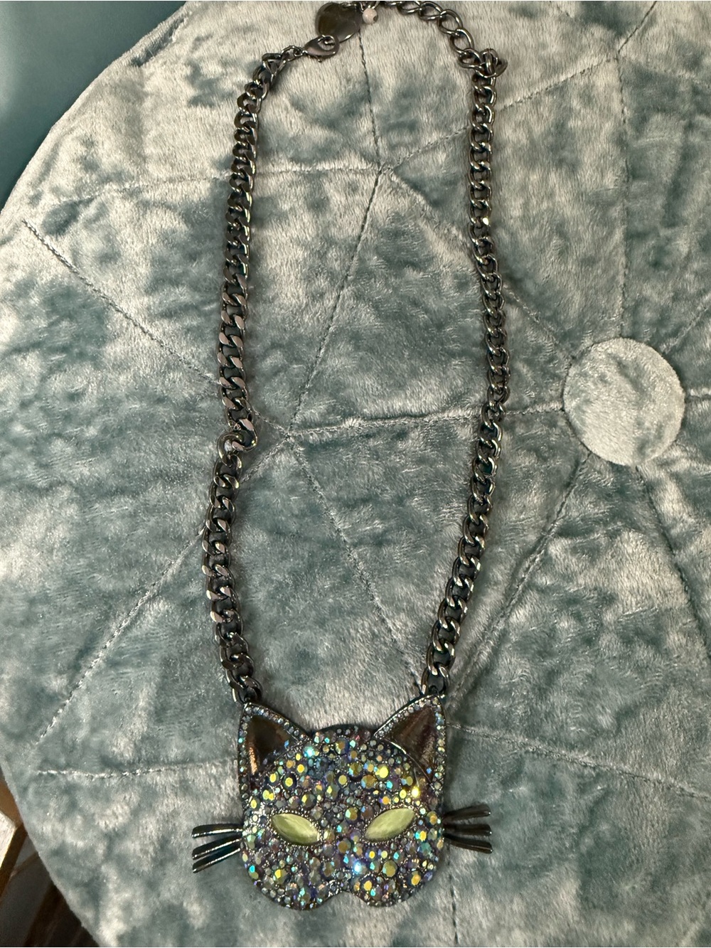 Betsey Johnson Multicolor Crystal Cat Face Necklace - Picture 2 of 4